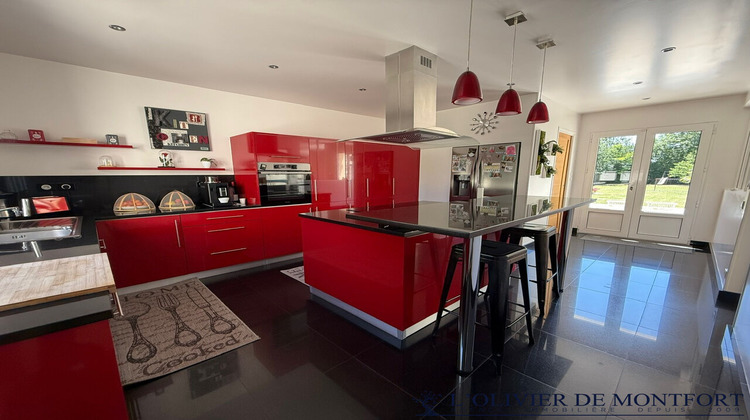 Ma-Cabane - Vente Maison LES ESSARTS-LE-ROI, 262 m²