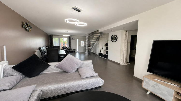 Ma-Cabane - Vente Maison LES ESSARTS LE ROI, 131 m²