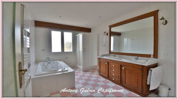 Ma-Cabane - Vente Maison LES HERBIERS, 103 m²