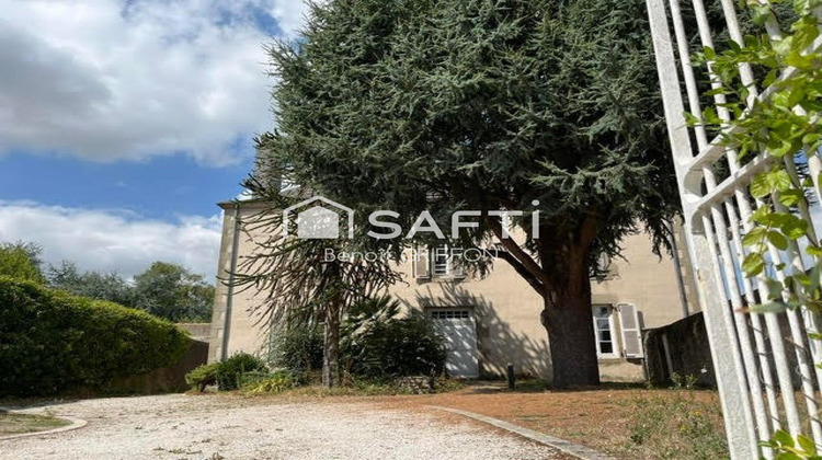 Ma-Cabane - Vente Maison Les Landes-Genusson, 216 m²