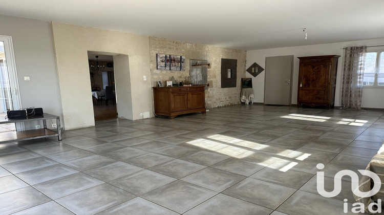 Ma-Cabane - Vente Maison Les Magnils-Reigniers, 209 m²