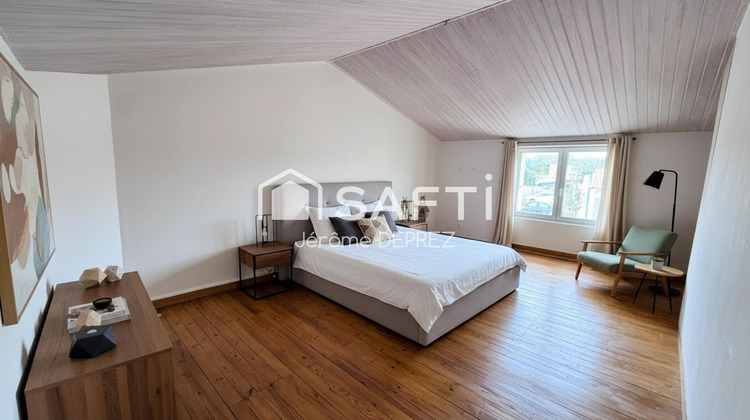 Ma-Cabane - Vente Maison Les Magnils-Reigniers, 148 m²