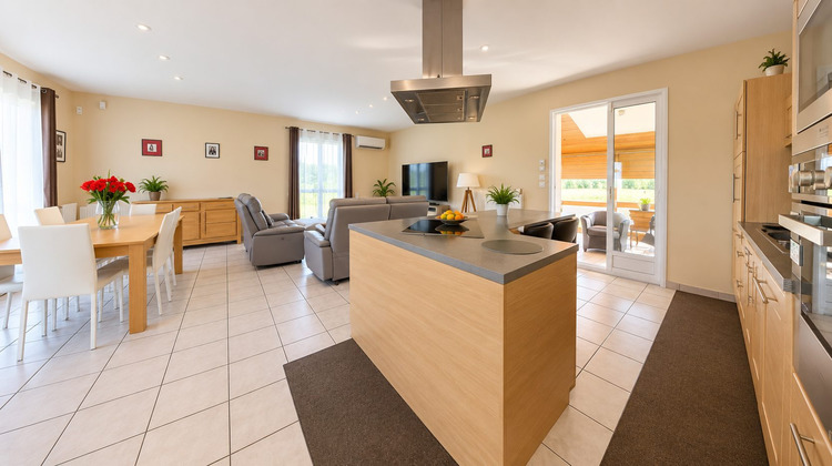 Ma-Cabane - Vente Maison Les Martres-de-Veyre, 93 m²