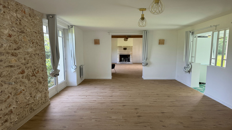 Ma-Cabane - Vente Maison LES MESNULS, 217 m²