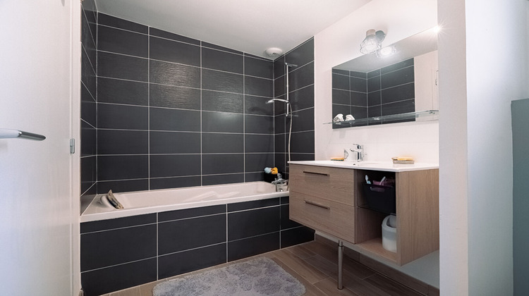 Ma-Cabane - Vente Maison LES PONTS-DE-CE, 94 m²