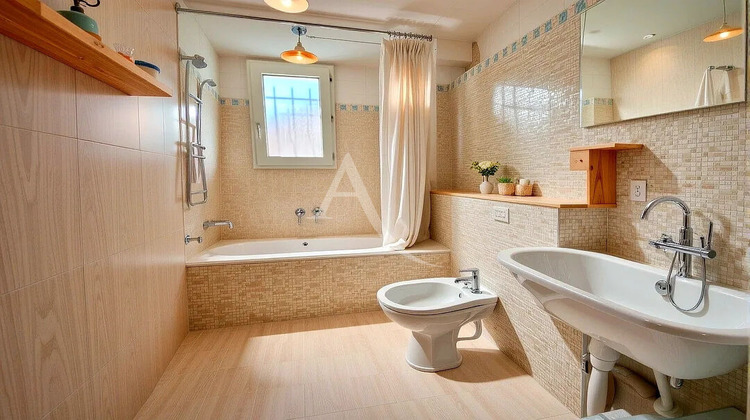 Ma-Cabane - Vente Maison LES SABLES-D'OLONNE, 68 m²