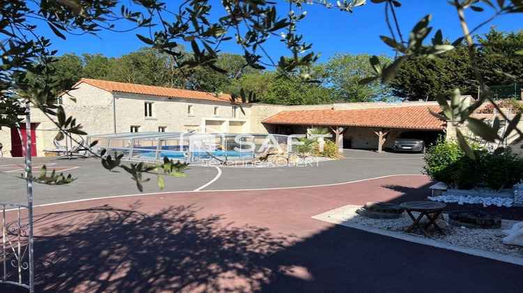 Ma-Cabane - Vente Maison Les Trois-Moutiers, 241 m²