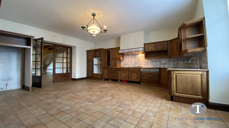 Ma-Cabane - Vente Maison Lesparre-Médoc, 215 m²