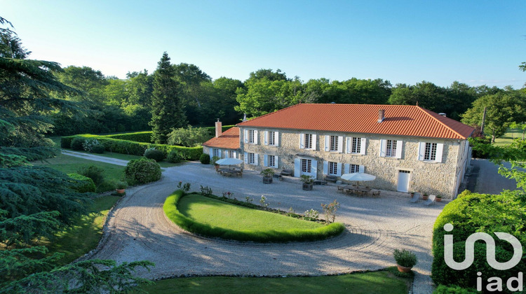 Ma-Cabane - Vente Maison Lesparre-Médoc, 460 m²