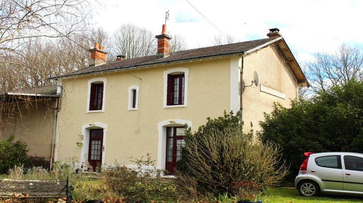 Ma-Cabane - Vente Maison LESSAC, 141 m²