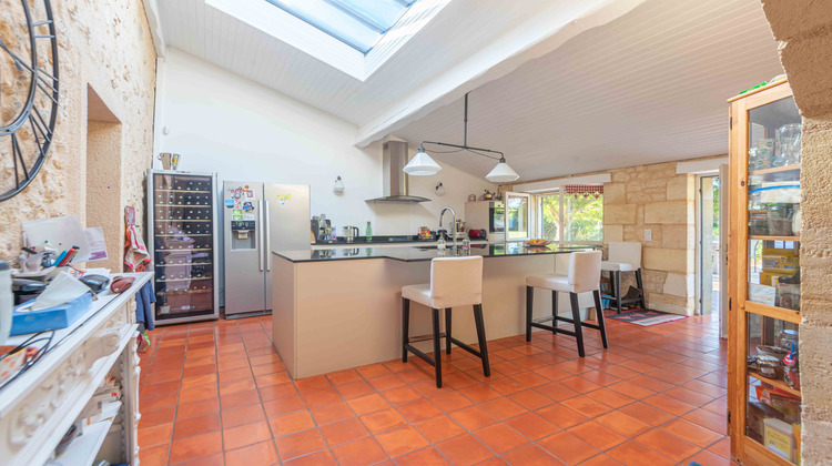 Ma-Cabane - Vente Maison Lignan-de-Bordeaux, 280 m²