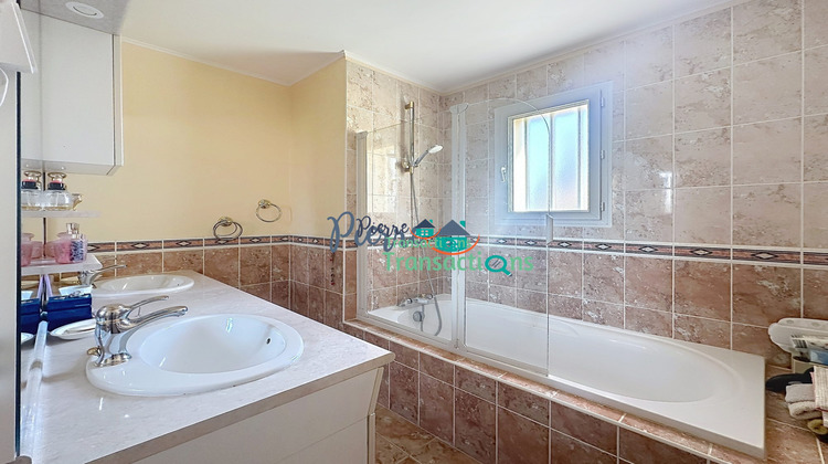 Ma-Cabane - Vente Maison Lillebonne, 158 m²