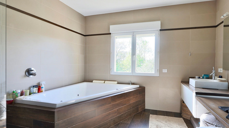 Ma-Cabane - Vente Maison LIMONEST, 330 m²