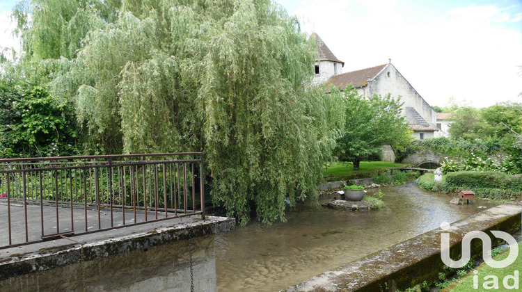 Ma-Cabane - Vente Maison Lizant, 200 m²