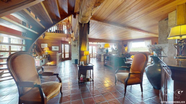 Ma-Cabane - Vente Maison LONGEVILLES-MONT-D'OR, 254 m²