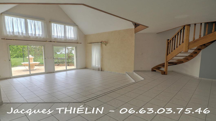 Ma-Cabane - Vente Maison LONGUE JUMELLES, 203 m²