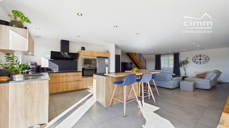 Ma-Cabane - Vente Maison Longué-Jumelles, 135 m²