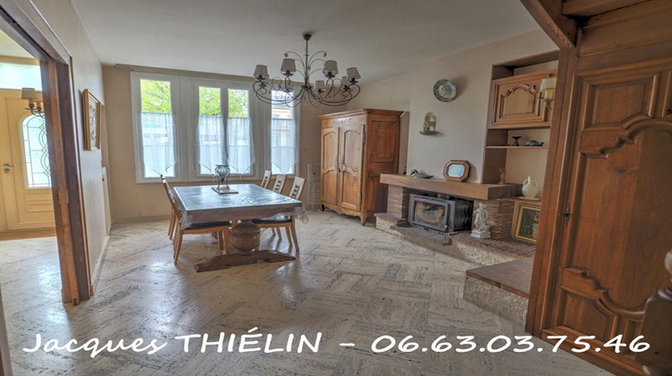 Ma-Cabane - Vente Maison LONGUE JUMELLES, 198 m²