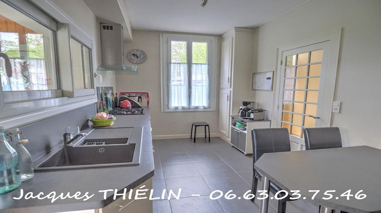 Ma-Cabane - Vente Maison LONGUE JUMELLES, 198 m²