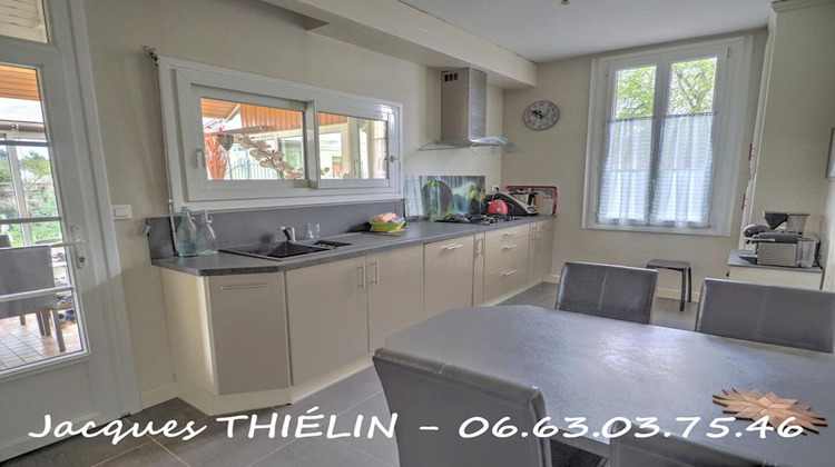 Ma-Cabane - Vente Maison LONGUE JUMELLES, 198 m²