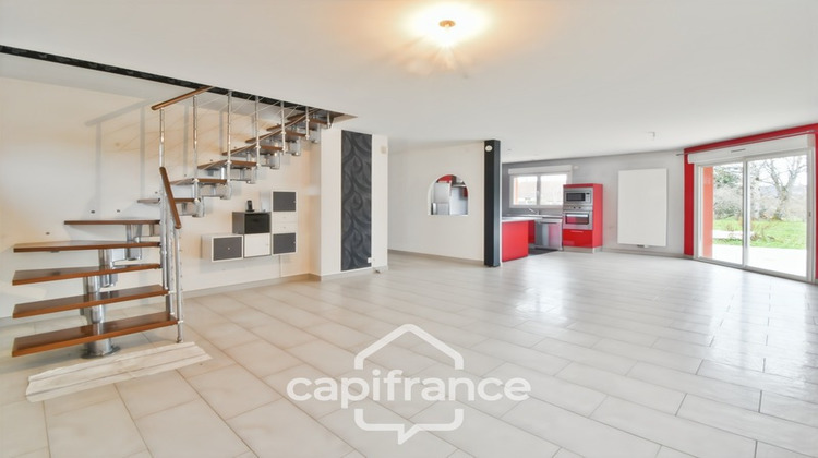 Ma-Cabane - Vente Maison LONS LE SAUNIER, 137 m²