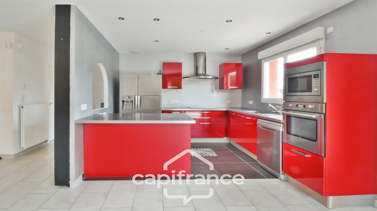 Ma-Cabane - Vente Maison LONS LE SAUNIER, 137 m²
