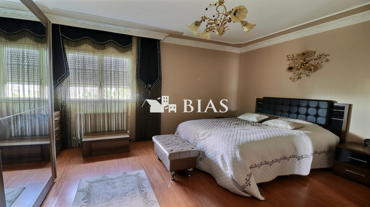 Ma-Cabane - Vente Maison Louviers, 191 m²