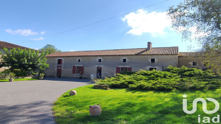 Ma-Cabane - Vente Maison Luchapt, 225 m²