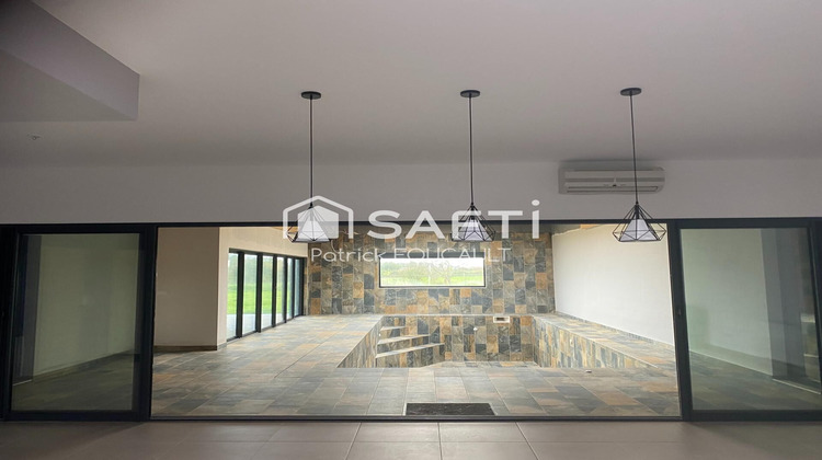 Ma-Cabane - Vente Maison Lusignan, 278 m²