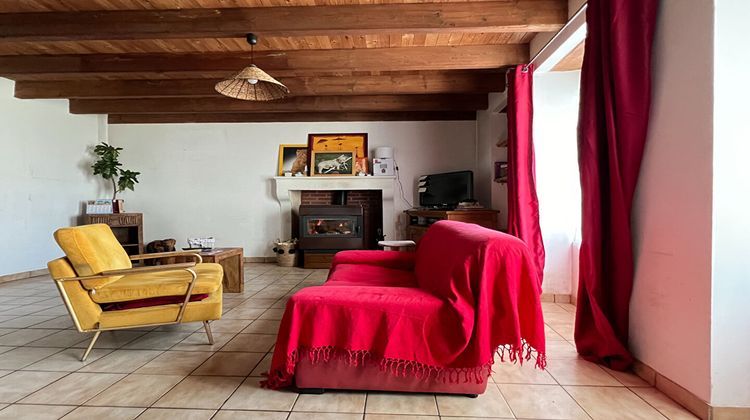 Ma-Cabane - Vente Maison LUSSAC-LES-CHATEAUX, 88 m²