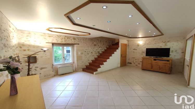 Ma-Cabane - Vente Maison Lussac-les-Châteaux, 175 m²