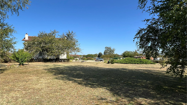 Ma-Cabane - Vente Maison LUSSAC-LES-CHATEAUX, 111 m²