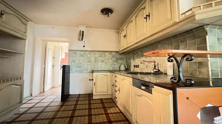 Ma-Cabane - Vente Maison LUSSAC-LES-CHATEAUX, 145 m²