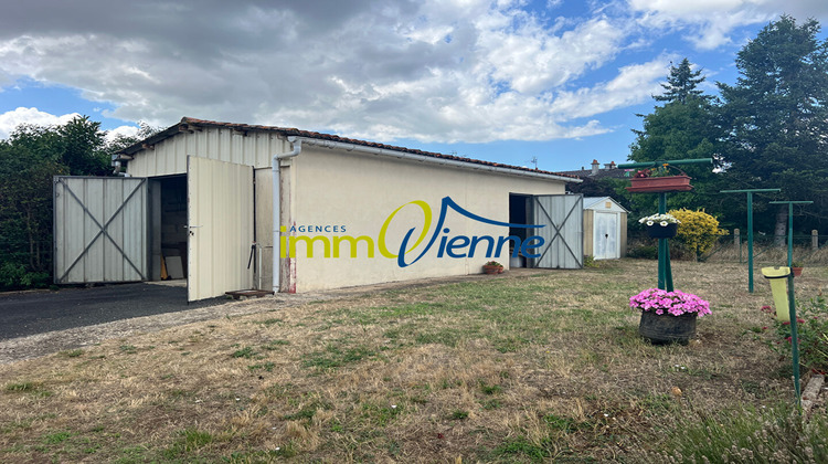 Ma-Cabane - Vente Maison LUSSAC-LES-CHATEAUX, 88 m²