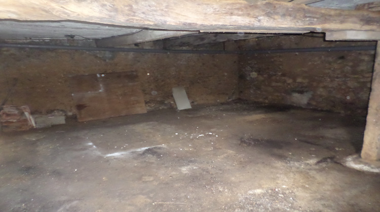 Ma-Cabane - Vente Maison LUSSAC-LES-CHATEAUX, 64 m²