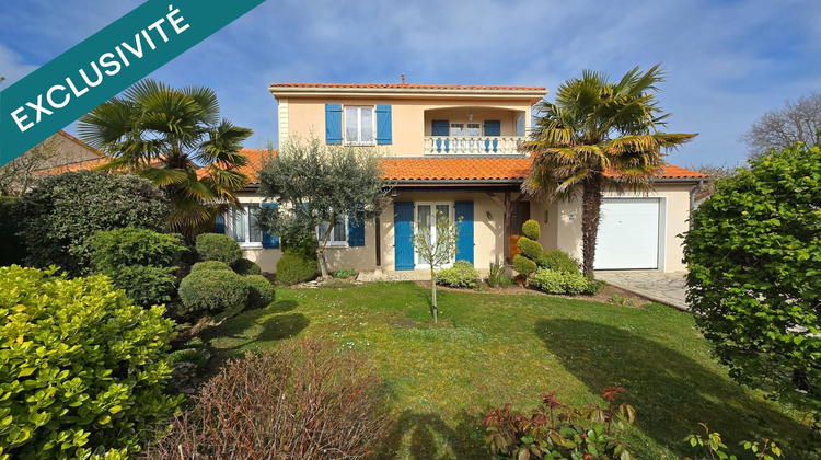 Ma-Cabane - Vente Maison Lussac-les-Chateaux, 160 m²