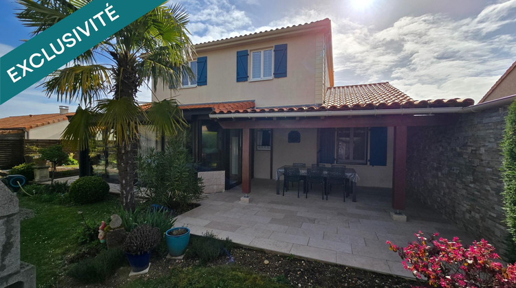 Ma-Cabane - Vente Maison Lussac-les-Chateaux, 160 m²