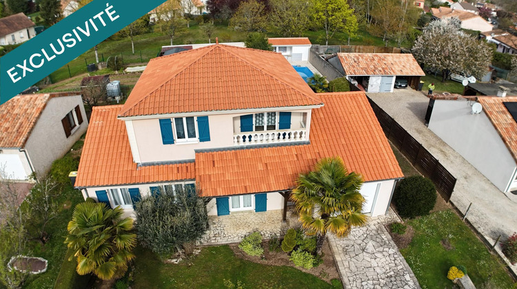 Ma-Cabane - Vente Maison Lussac-les-Chateaux, 160 m²