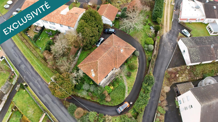 Ma-Cabane - Vente Maison Lussac-les-Chateaux, 145 m²
