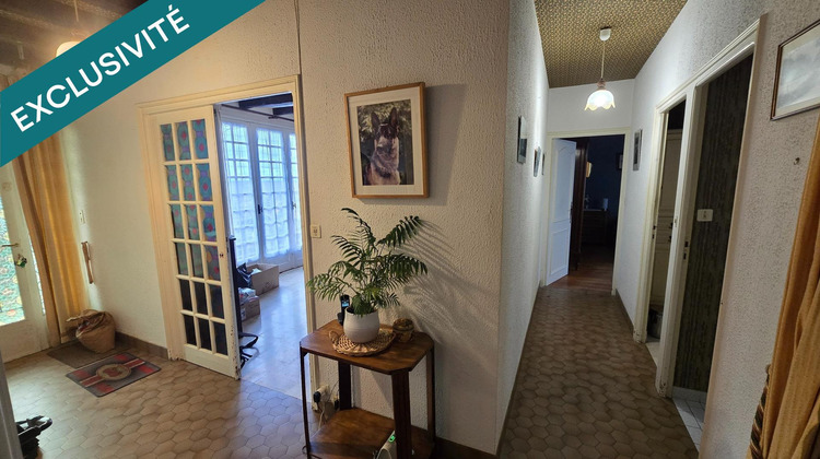 Ma-Cabane - Vente Maison Lussac-les-Chateaux, 145 m²