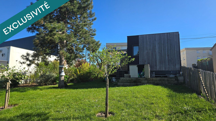 Ma-Cabane - Vente Maison Lussac-les-Chateaux, 35 m²