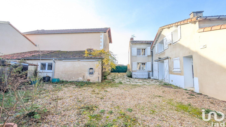 Ma-Cabane - Vente Maison Lussac-les-Châteaux, 123 m²