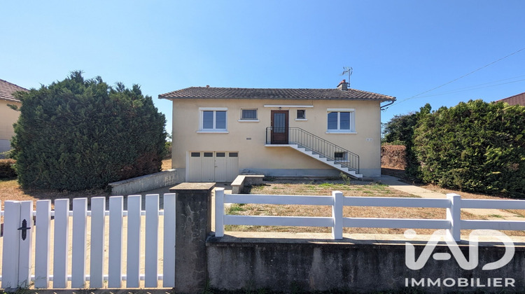 Ma-Cabane - Vente Maison Lussac-les-Châteaux, 75 m²