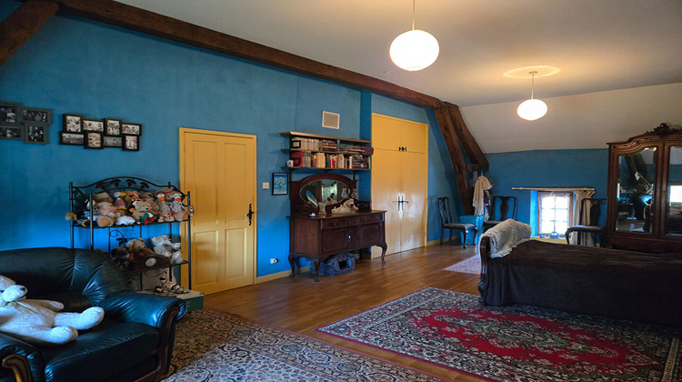 Ma-Cabane - Vente Maison LUSSAC-LES-EGLISES, 220 m²
