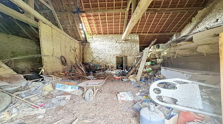 Ma-Cabane - Vente Maison LUSSAC-LES-EGLISES, 70 m²