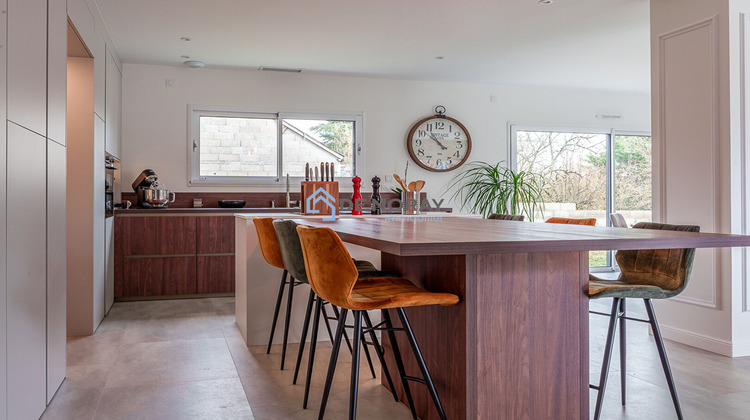 Ma-Cabane - Vente Maison LUSSAULT-SUR-LOIRE, 187 m²