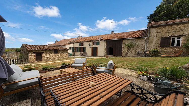 Ma-Cabane - Vente Maison MAGNAC-LAVAL, 205 m²