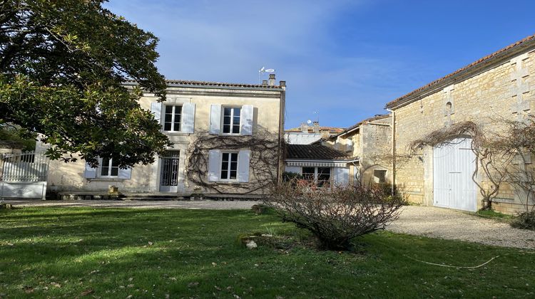 Ma-Cabane - Vente Maison Magnac-sur-Touvre, 324 m²