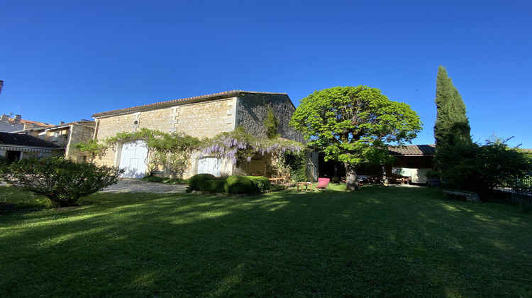 Ma-Cabane - Vente Maison Magnac-sur-Touvre, 324 m²
