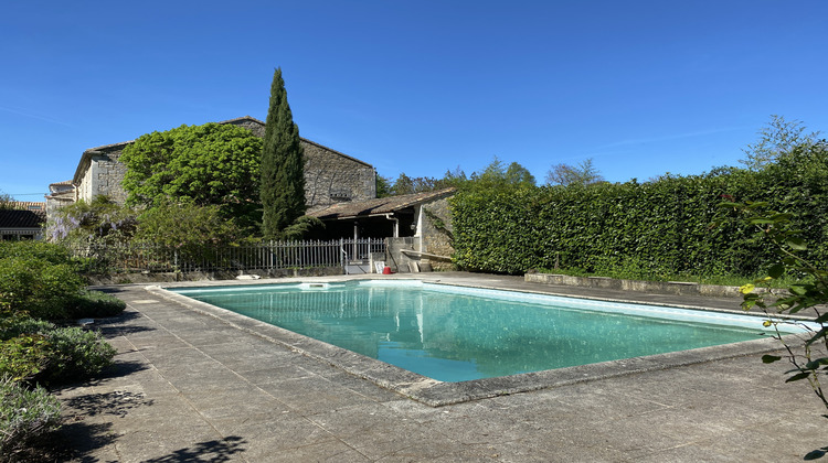 Ma-Cabane - Vente Maison Magnac-sur-Touvre, 324 m²